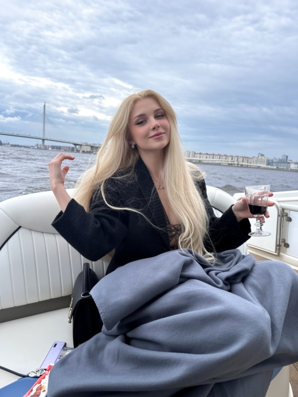 2cf7b963-eb00-41ab-bd4f-4d69cf5def07.jpg